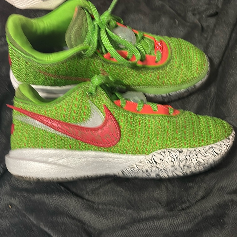 Nike LeBron 20 Stocking Stuffer